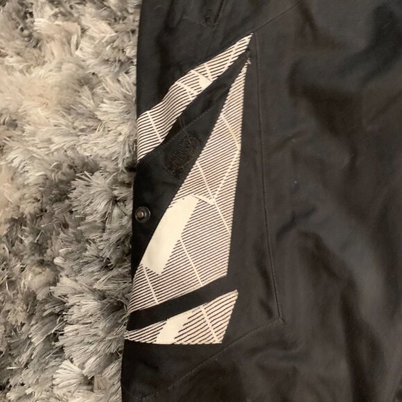 Volcom SQUALL Black Pants. Size small. Style H135701 - Picture 2 of 9